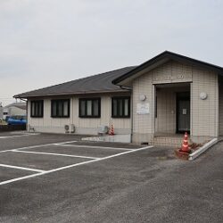 〈クリニックの居抜き物件！初期投資を抑えた開院が可能！〉中央町２丁目 貸店舗