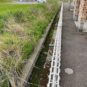 敷地南側に水路あり。