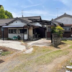 〈敷地は広々約309坪 柳ヶ浦駅まで徒歩約8分 6DK〉子安町二丁目売家