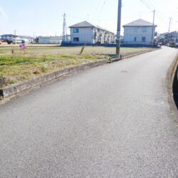 前面道路（西→東）