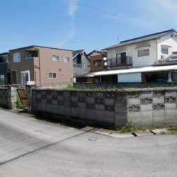 〈周辺環境は生活しやすい立地〉沖代一丁目売地